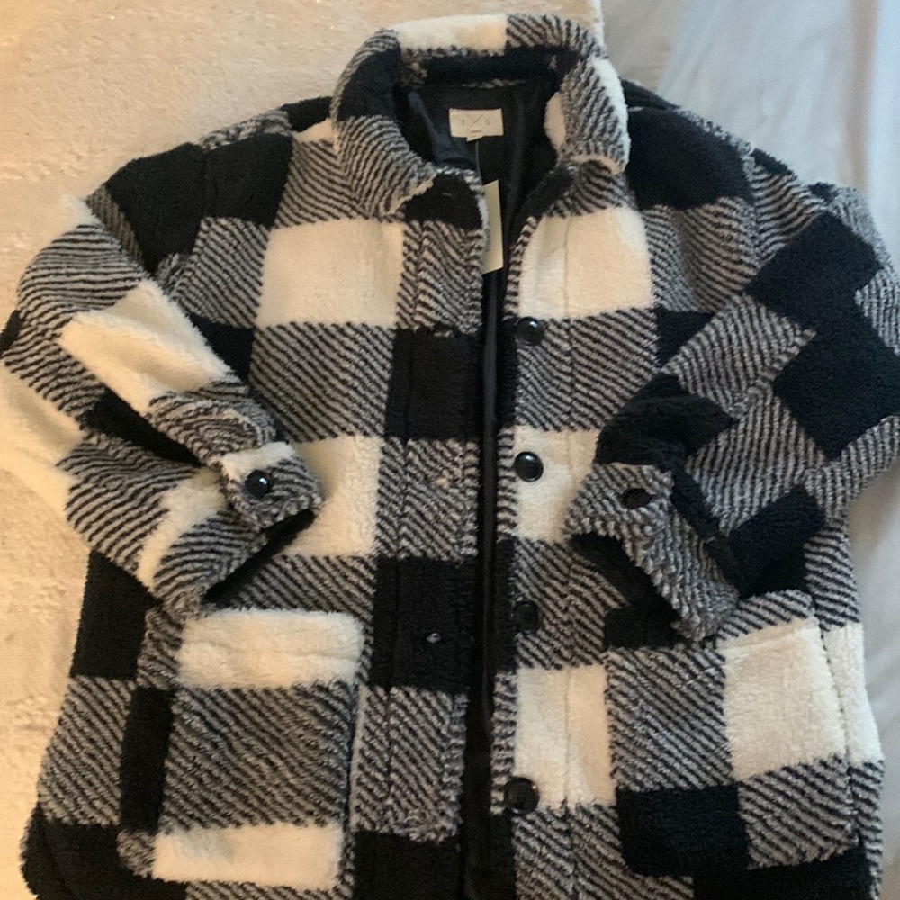 Checkered Soft Puffy Shacket